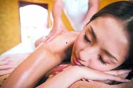 成人推油高潮视频,揭秘成人推油高潮的私密瞬间